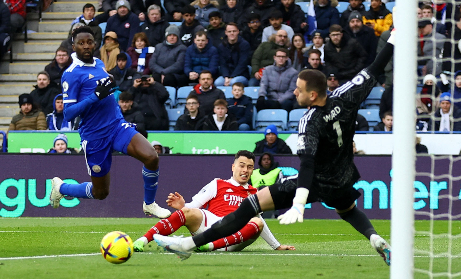 而这些秘密 而这些秘密